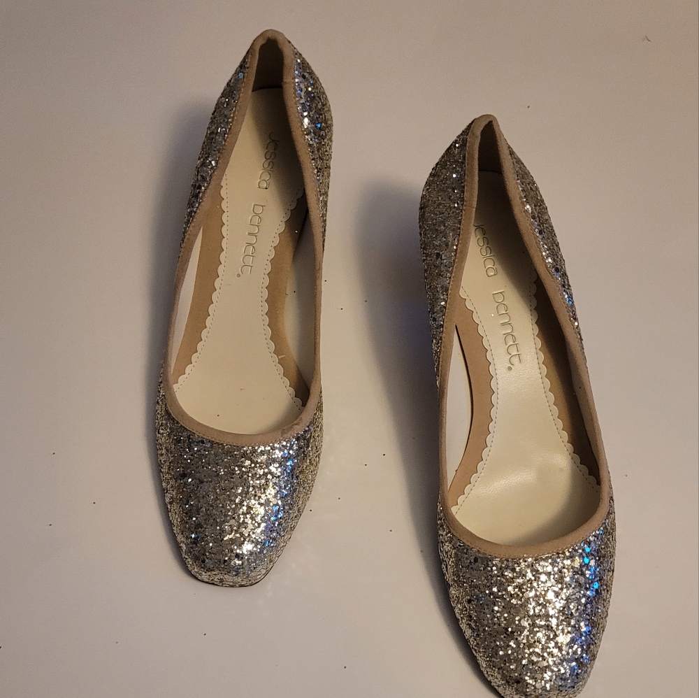 NWOT/ Jessica Bennett Sequin shoe
